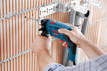 Cargar imagen en el visor de la galería, Taladro Percutor 650W BOSCH GSB 13 RE (MP)