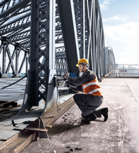 Cargar imagen en el visor de la galería, Taladro de Base Magnética 1,200W BOSCH GBM 50-2