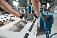 Cargar imagen en el visor de la galería, Fresadora Ruteadora GOF 1600 CE BOSCH 1600W
